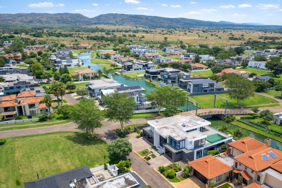 6 Bedroom Property for Sale in The Islands Estates North West